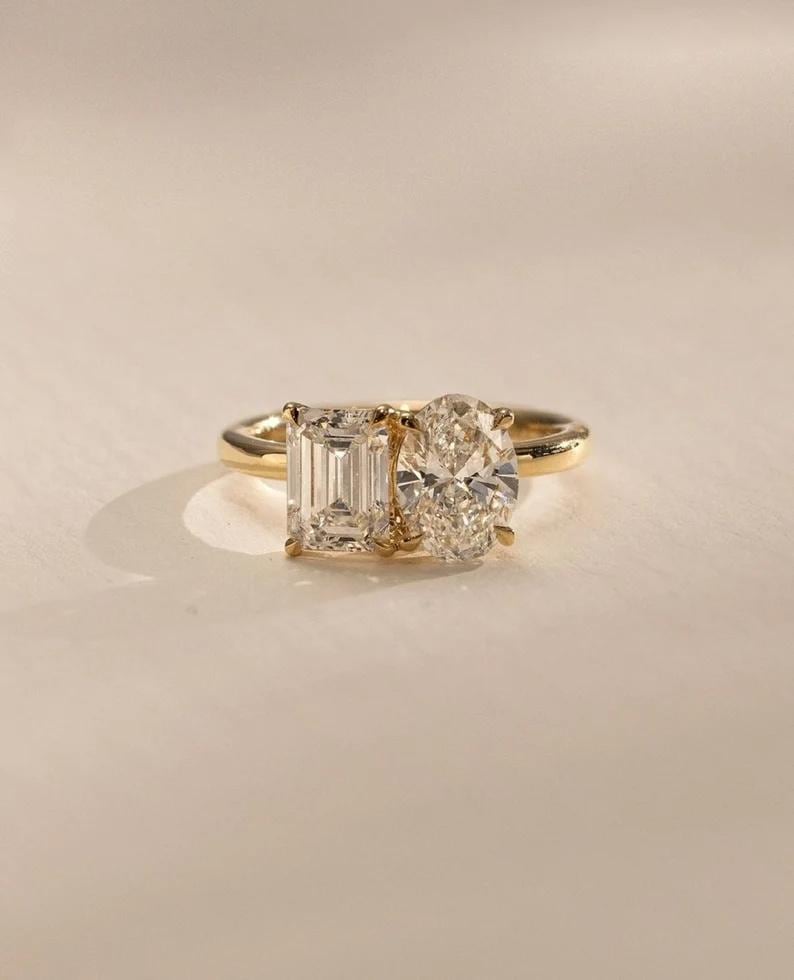 18k Solid Gold Toi Et Moi Wedding Ring, Emerald and Oval Cut Moissanite Two Stone Engagement Ring, Double Stone Ring, Anniversary Gifts/Ring - AuraJewelsCA