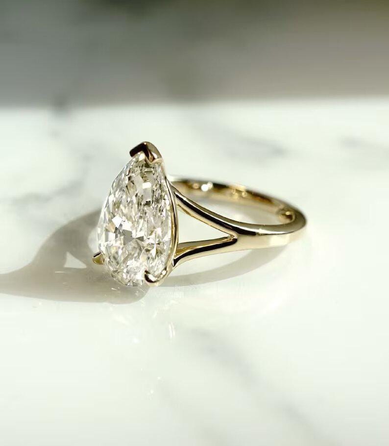 2.71 Ct Pear Cut Moissanite Engagement Ring, Pear Cut Ring, Moissanite Engagement Ring, Pear Engagement Ring - AuraJewelsCA