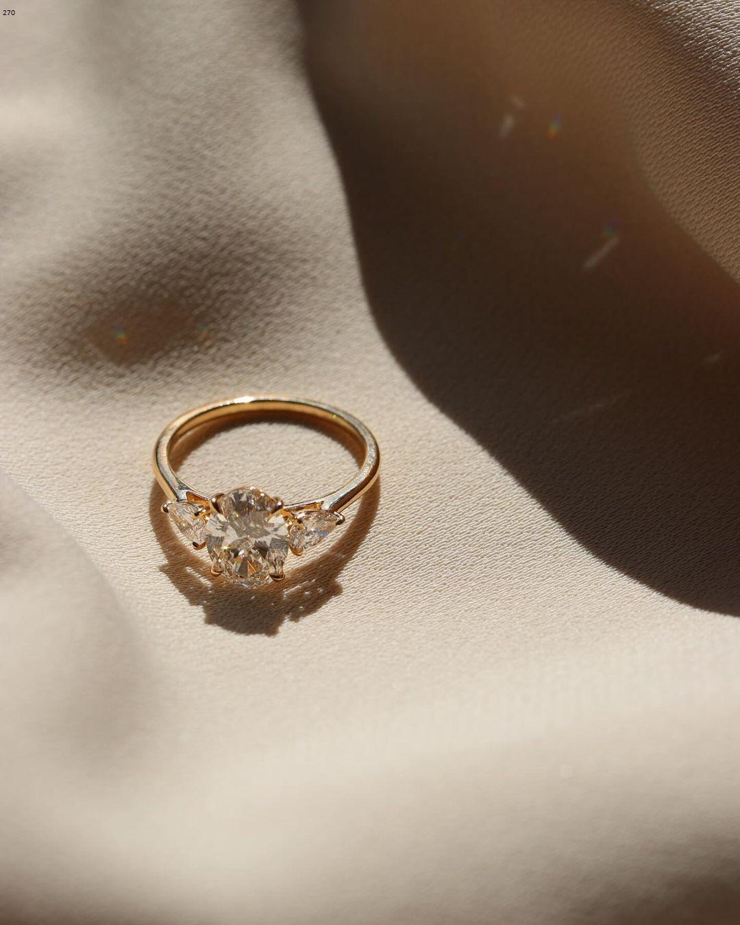 Vintage 2 CT Oval Cut Moissanite Three Stone Ring, Side Pear Moissanite, Oval Engagement Ring, Unique Wedding Ring, Anniversary Gifts/Ring - AuraJewelsCA
