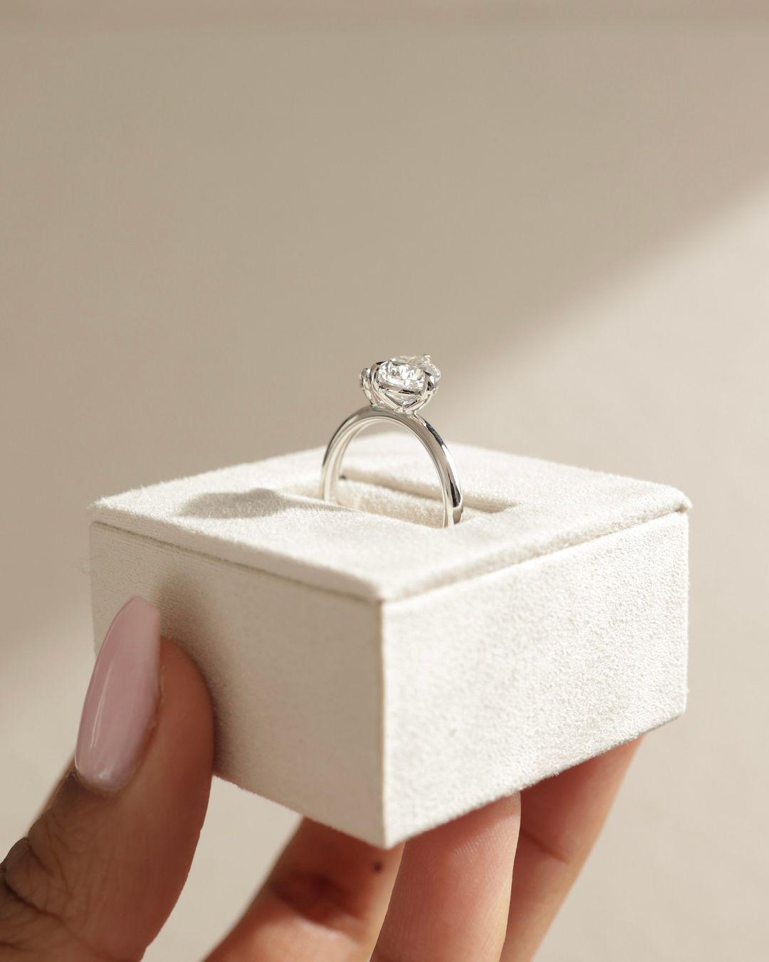 1.81 CT Pear Cut Moissanite Two Stone Engagement Ring Art Deco Pear Toi Et Moi Ring Unique 18k Gold Wedding Ring Bridal Promise Gifts/Ring - AuraJewelsCA