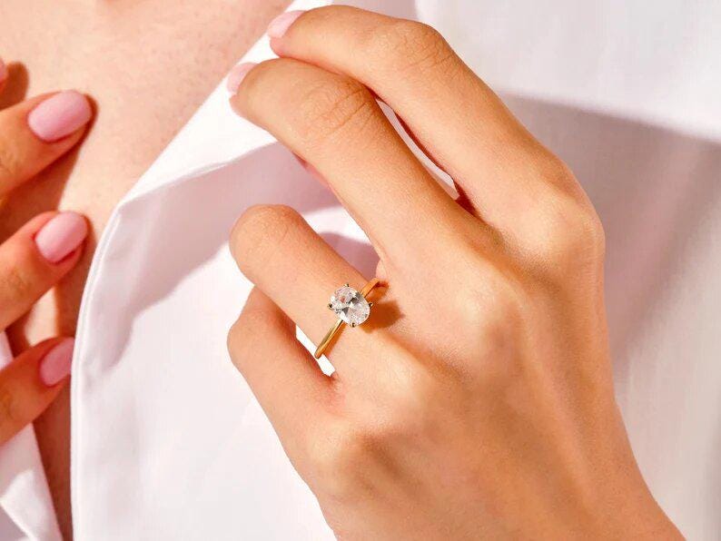 1 CT - 1.5 CT - 2 CT Oval Cut Moissanite Engagement Ring / 14k Solid Gold Engagement Ring / 4-Prong Solitaire Oval Moissanite Ring - AuraJewelsCA