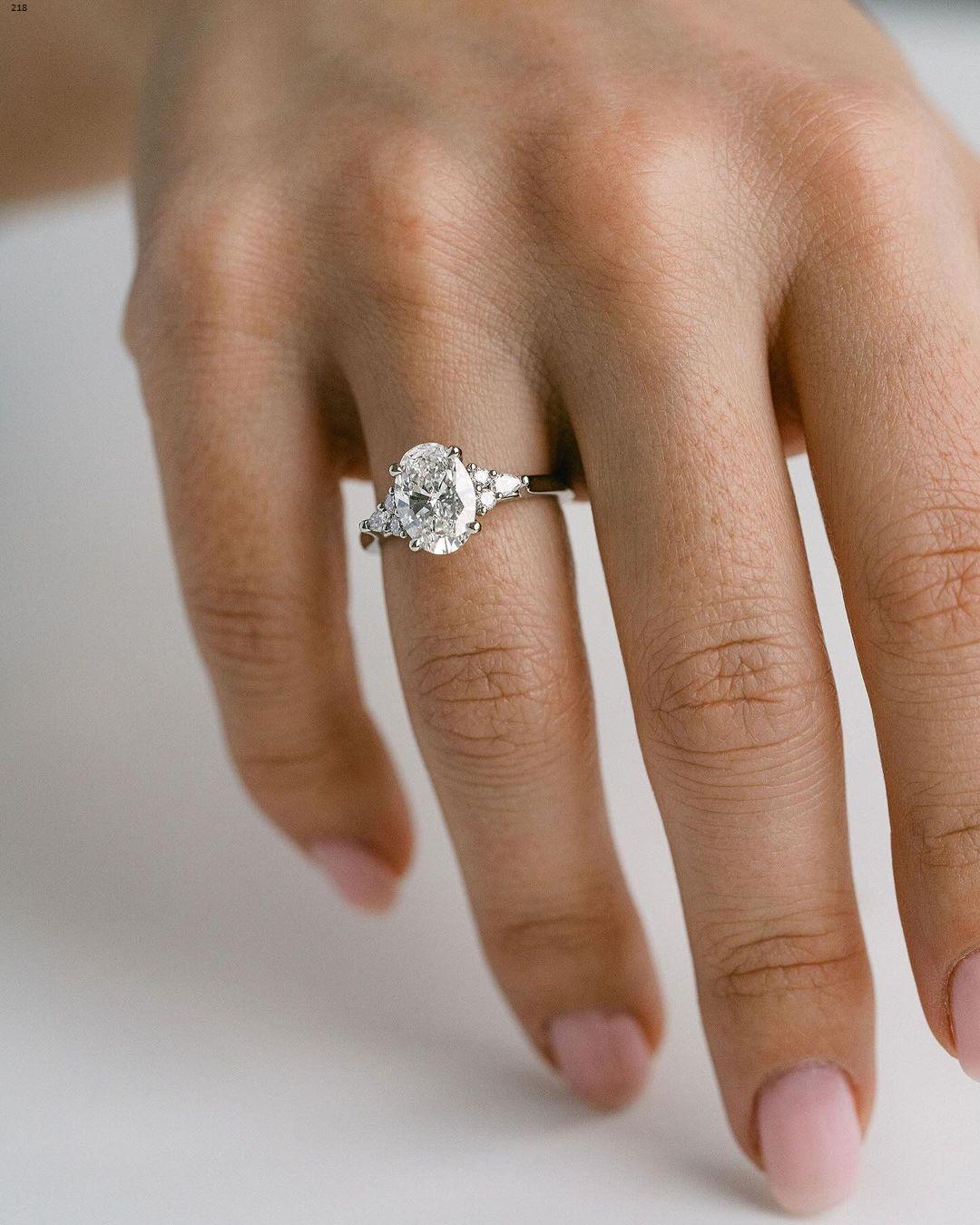 Translation missing: en.2.50 Ct Oval Cut Moissanite Engagement Ring, Oval Cut Ring, Elongated Oval, Unique Ring for Her, Ice Crushed Oval, Three Stone Ring - AuraJewelsCA: Full Collection