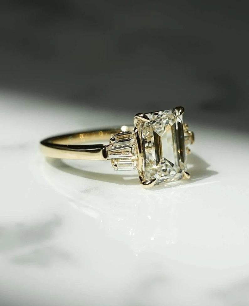 Anillo de compromiso de moissanita con corte esmeralda de 2,83 ct, anillo de compromiso de moissanita con corte esmeralda, anillo solitario de corte esmeralda