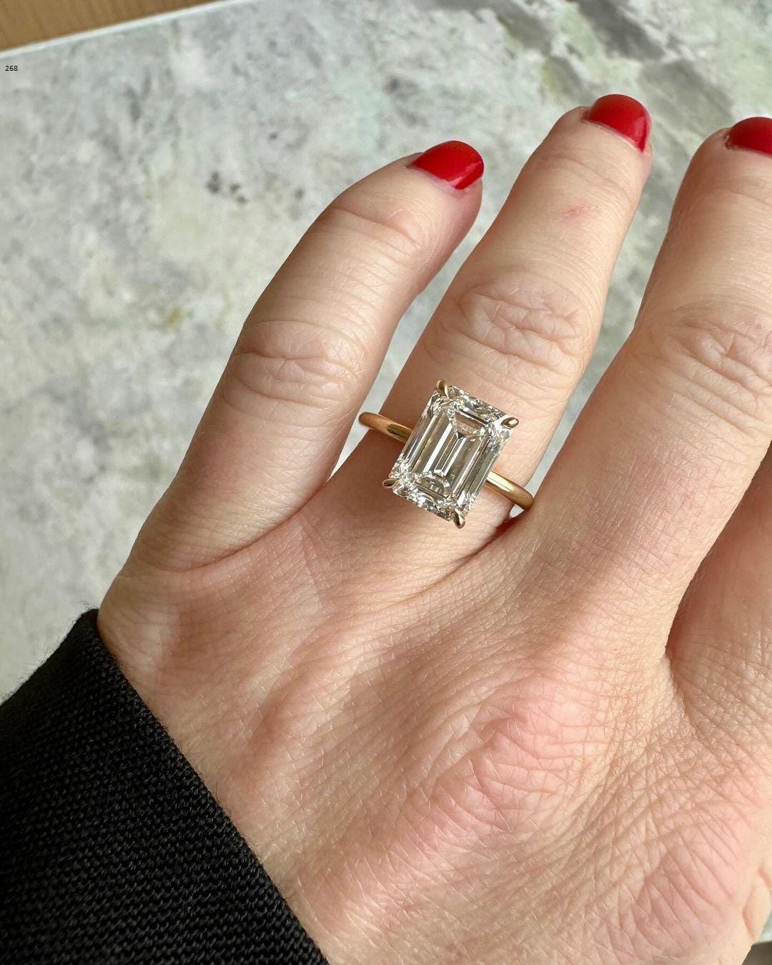 Anillo de bodas solitario de moissanita de corte esmeralda alargado de 3 quilates en oro blanco macizo de 14 k con 4 garras. Regalos para ella.